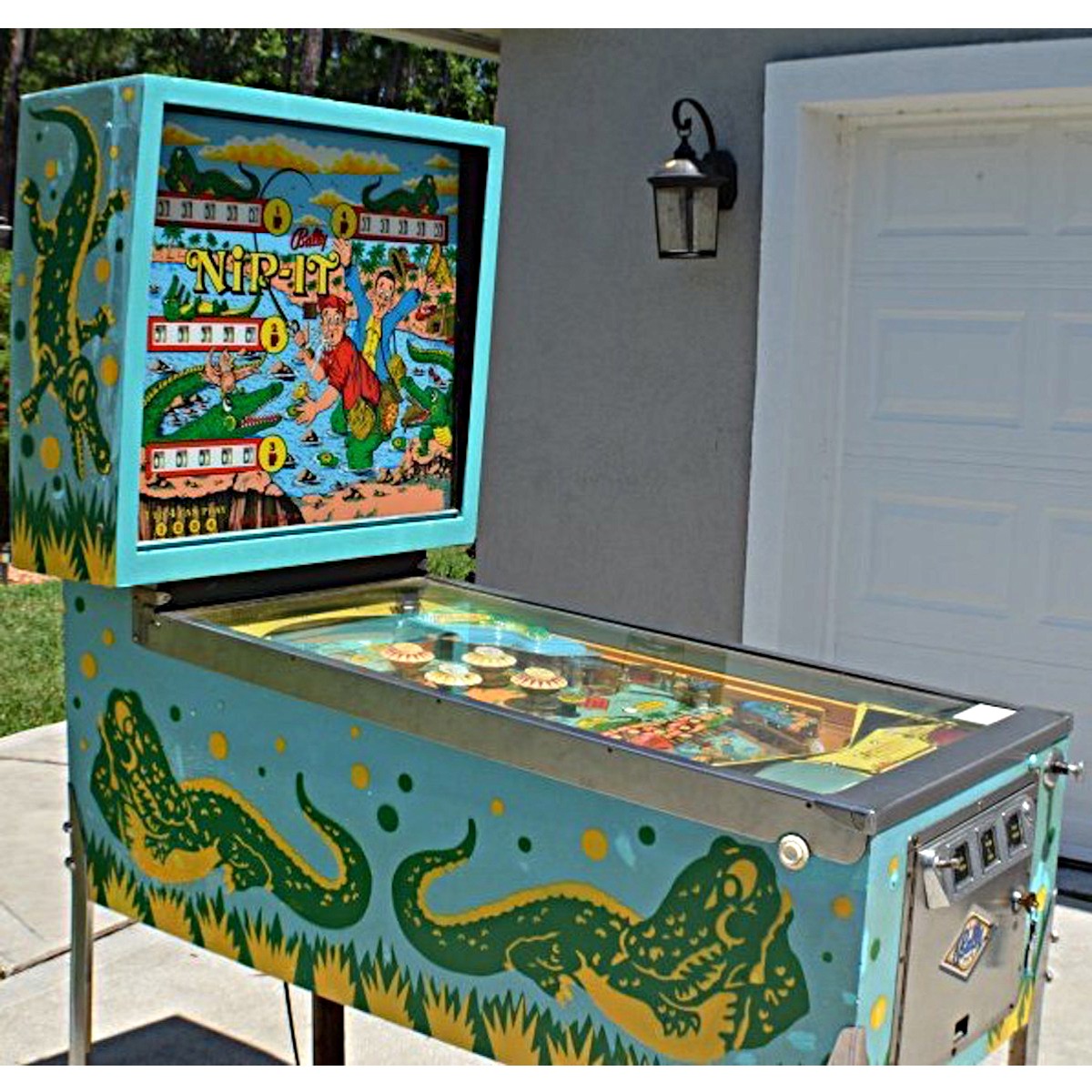 Nip It Pinball Machine by Bally Game Room